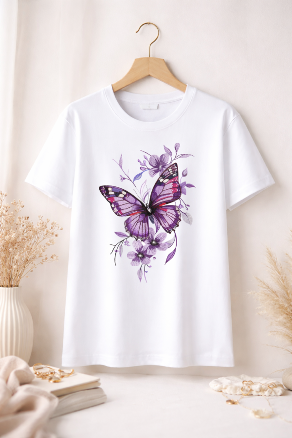 Дамска Бяла Тениска Лилава Пеперуда